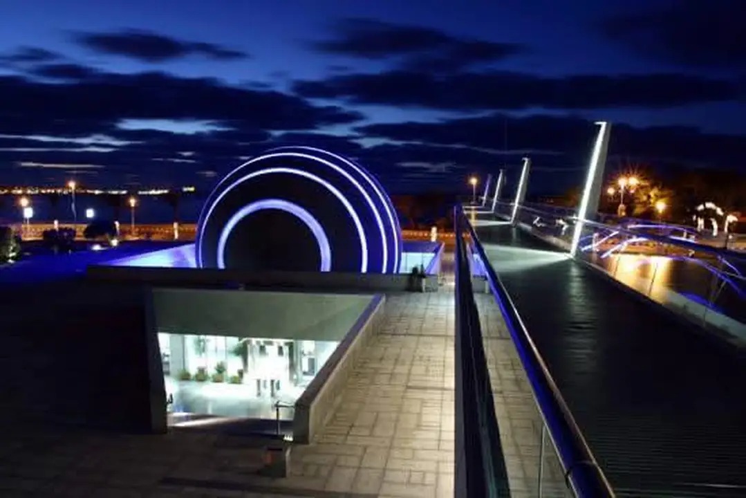 مبنى مكتبة الاسكندرية مبنى مكتبة الاسكندرية