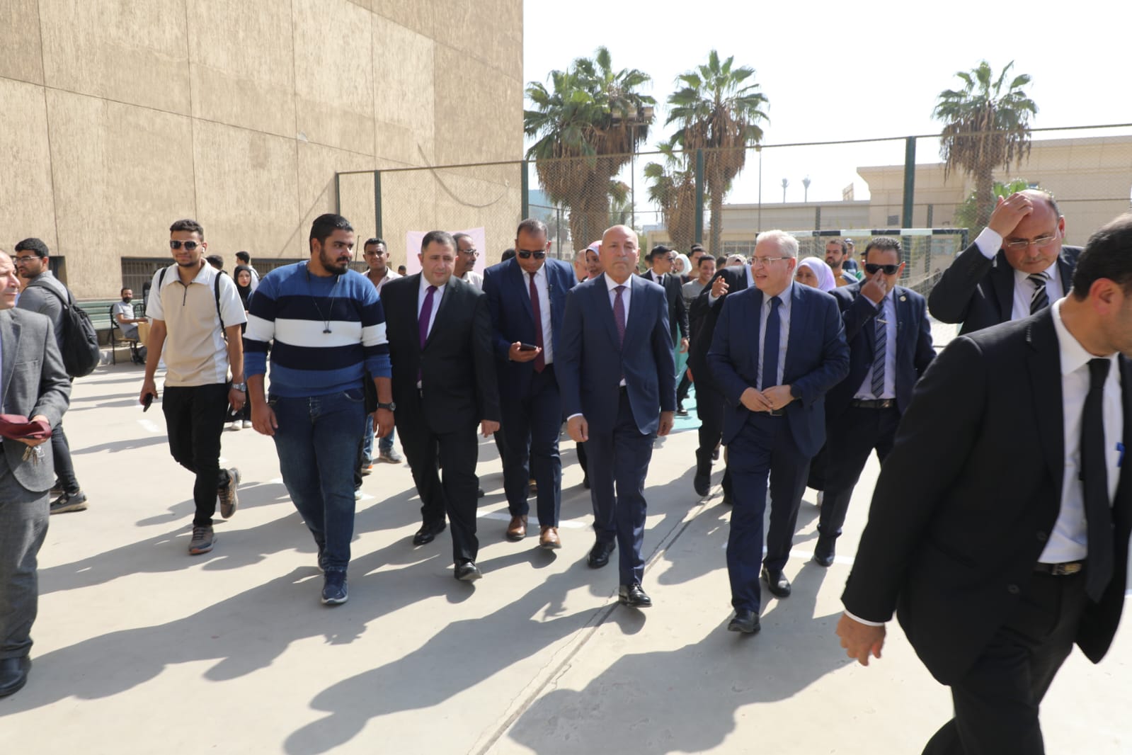 محافظ القاهرة يفتتح ملتقى التوظيف بالاميرية محافظ القاهرة يفتتح ملتقى التوظيف بالاميرية