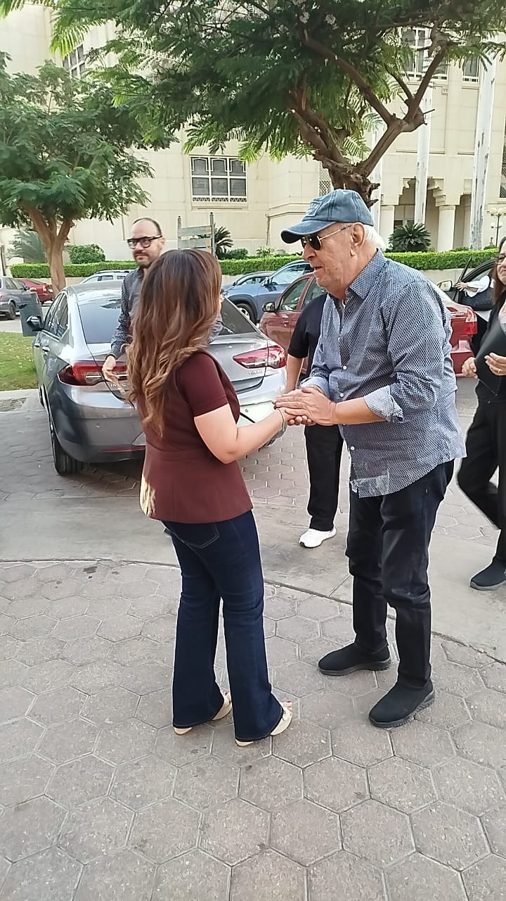 الموسيقار عمر خيرت يصل الي  دار الأوبرا.. لإجراء البروفة الأخيرة وريهام عبدالحكيم في الاستقبال (4)