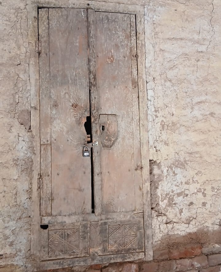 دولاب قديم دولاب قديم