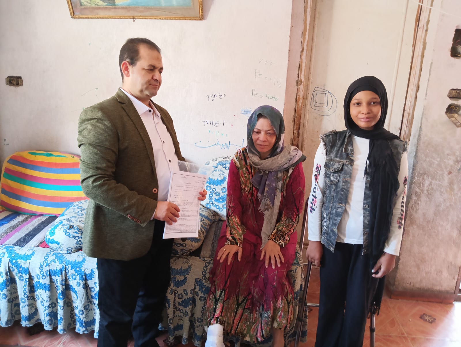 مديرية العمل بالأقصر توفر فرصة عمل لسيدة من ذوى الهمم بعد شكواها