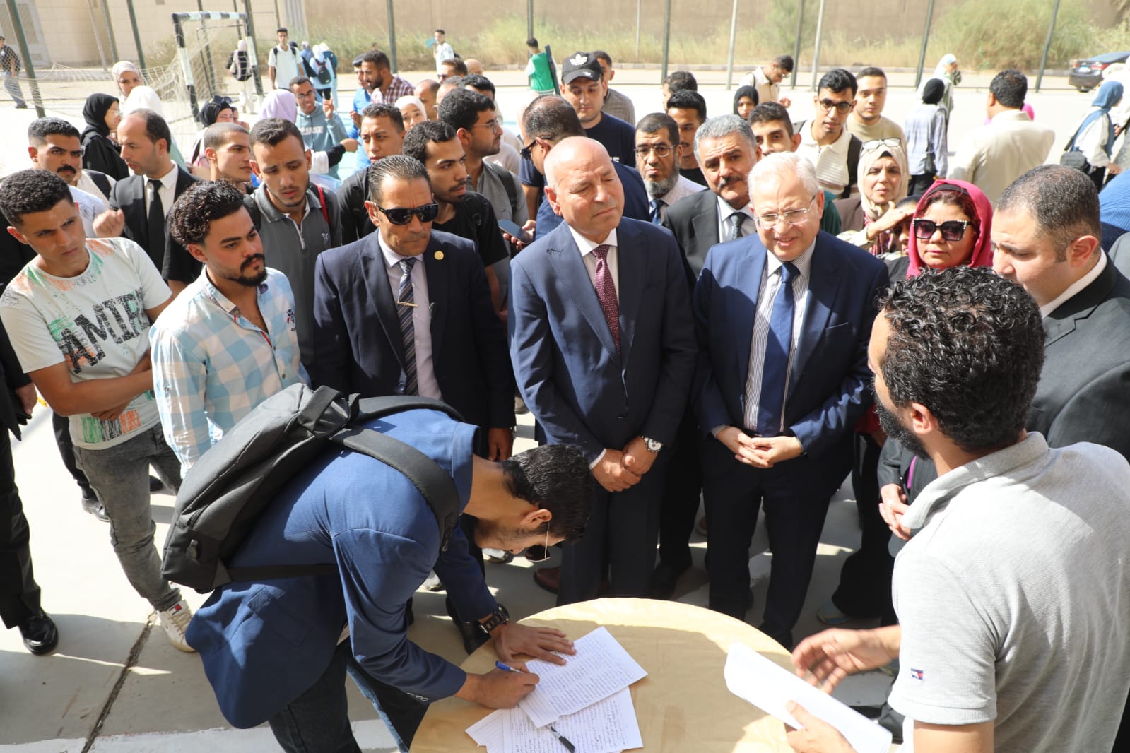 محافظ القاهرة خلال الملتقى محافظ القاهرة خلال الملتقى