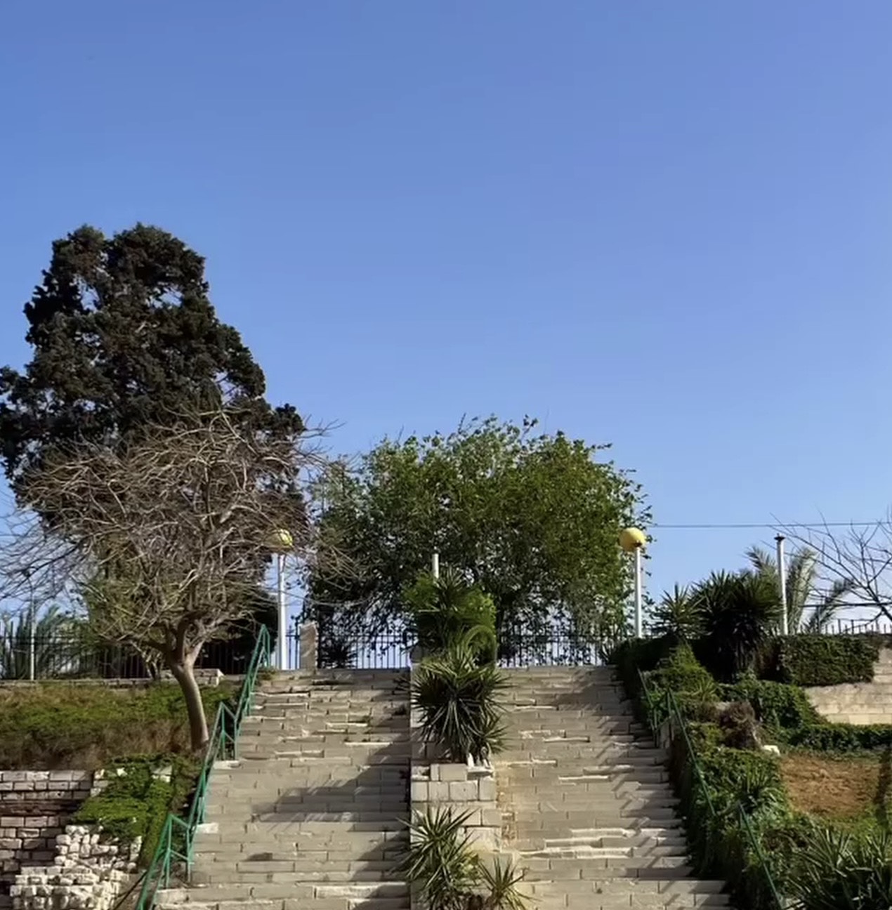 جانب من المسرح (1)