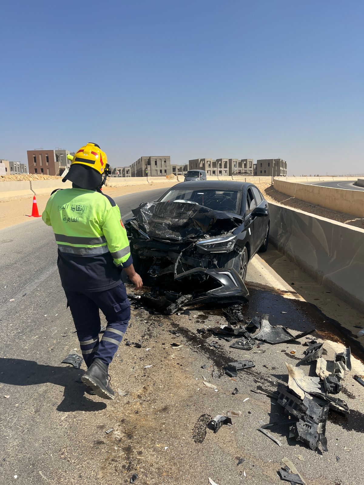 حادث تصادم سيارة ملاكى ونقل بمنطقة القطامية (1)