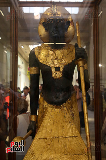 تمثال الملك توت عنخ امون