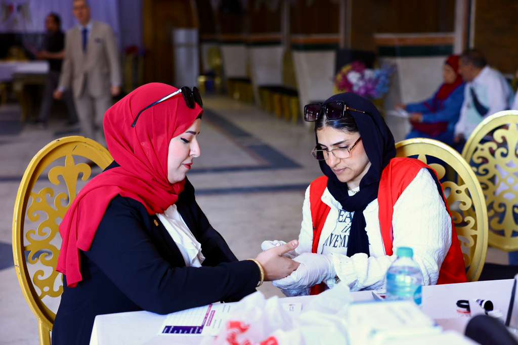 إقبال كثيف من المحامين على الكشف الطبي المجاني (4)