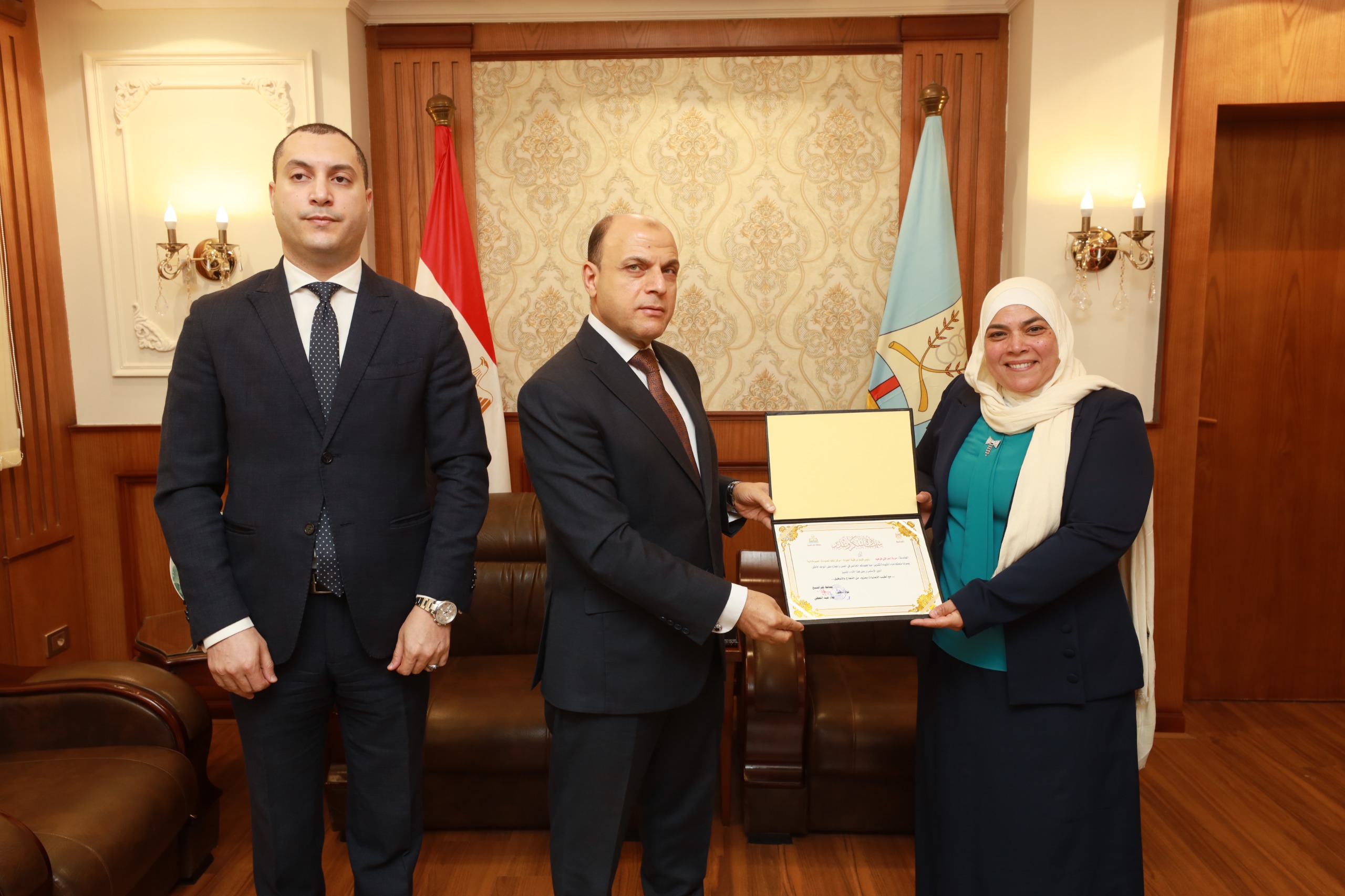 محافظ كفر الشيخ يكرم أعضاء إدارة الجو مكانية بالمحافظة والمراكز (1)