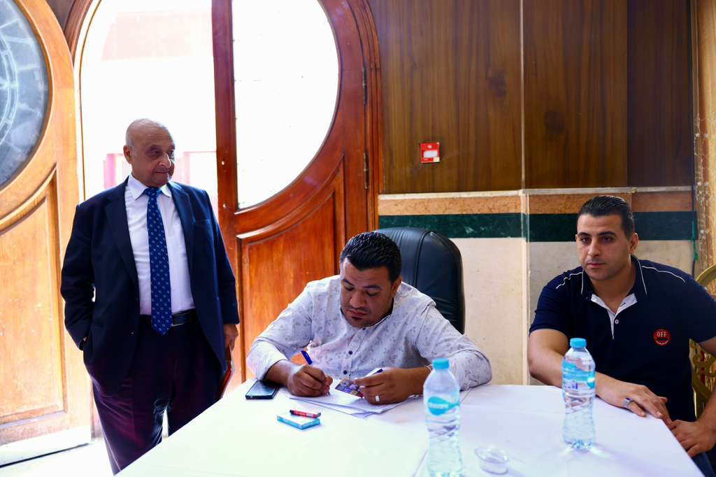 إقبال كثيف من المحامين على الكشف الطبي المجاني (8)