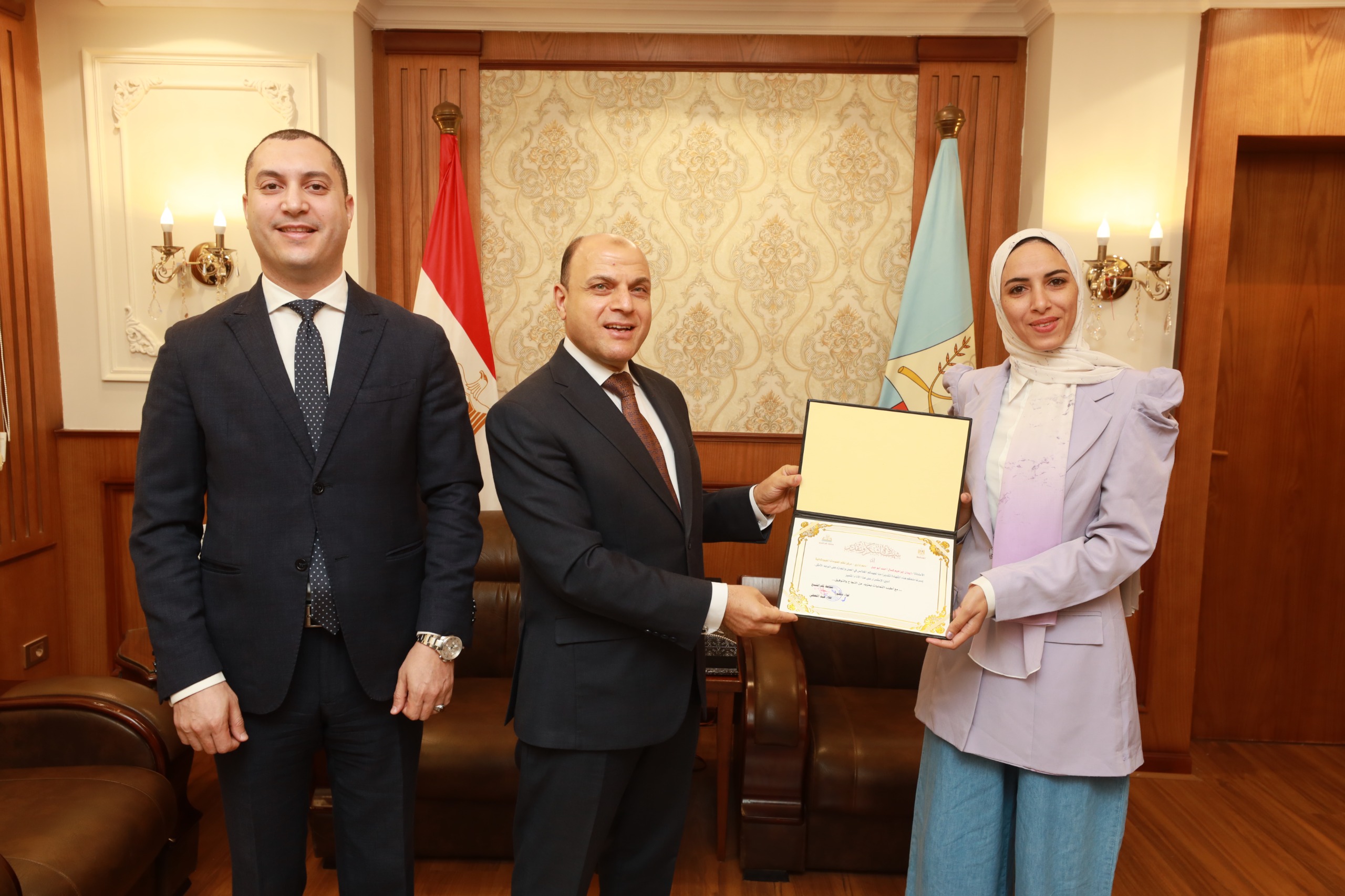 محافظ كفر الشيخ يكرم أعضاء إدارة الجو مكانية بالمحافظة والمراكز (3)