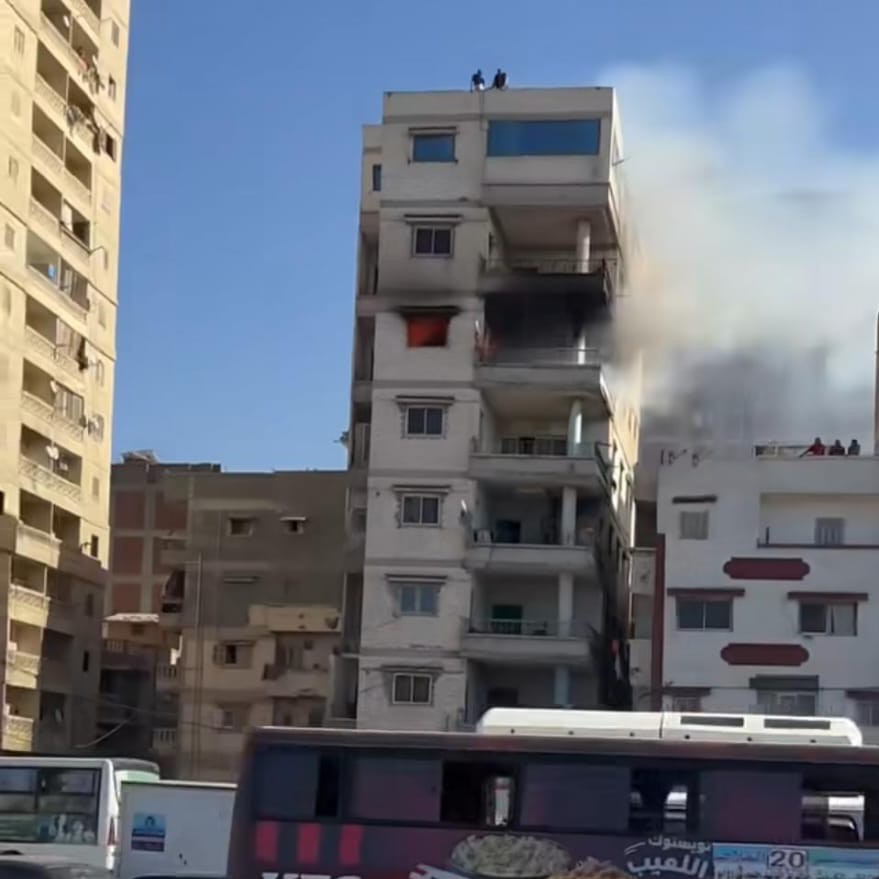 إدخنة الحريق بسبب شاحن موبايل إدخنة الحريق بسبب شاحن موبايل