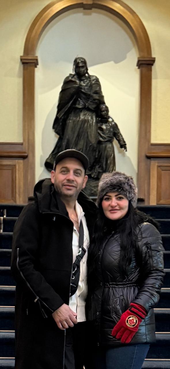 مصطفى قمر وزوجته غاد