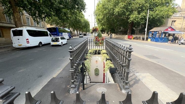 مراحيض عامة قديمة تتحول لفندق