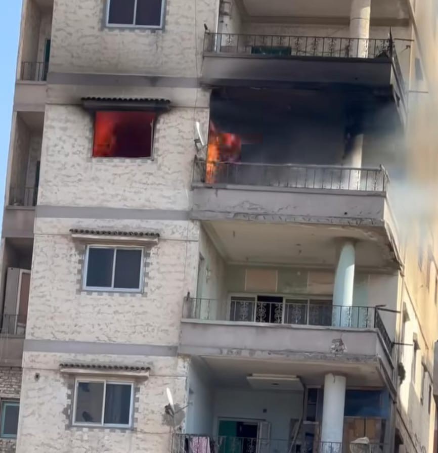بسبب شاحن موباليل حريق شقة في الإسكندرية بسبب شاحن موباليل حريق شقة في الإسكندرية