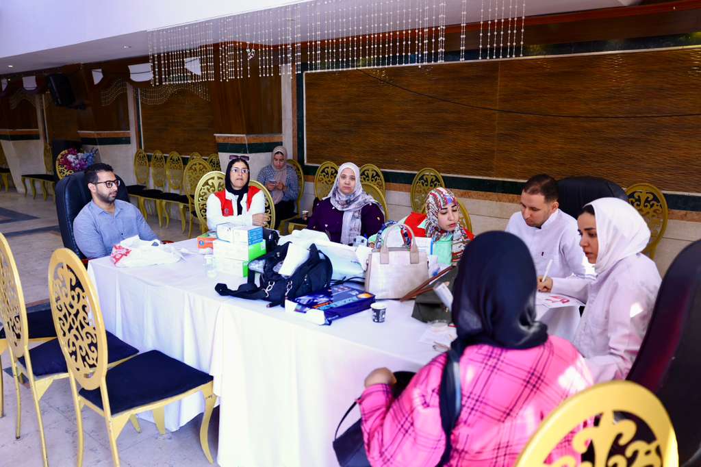 إقبال كثيف من المحامين على الكشف الطبي المجاني (1)