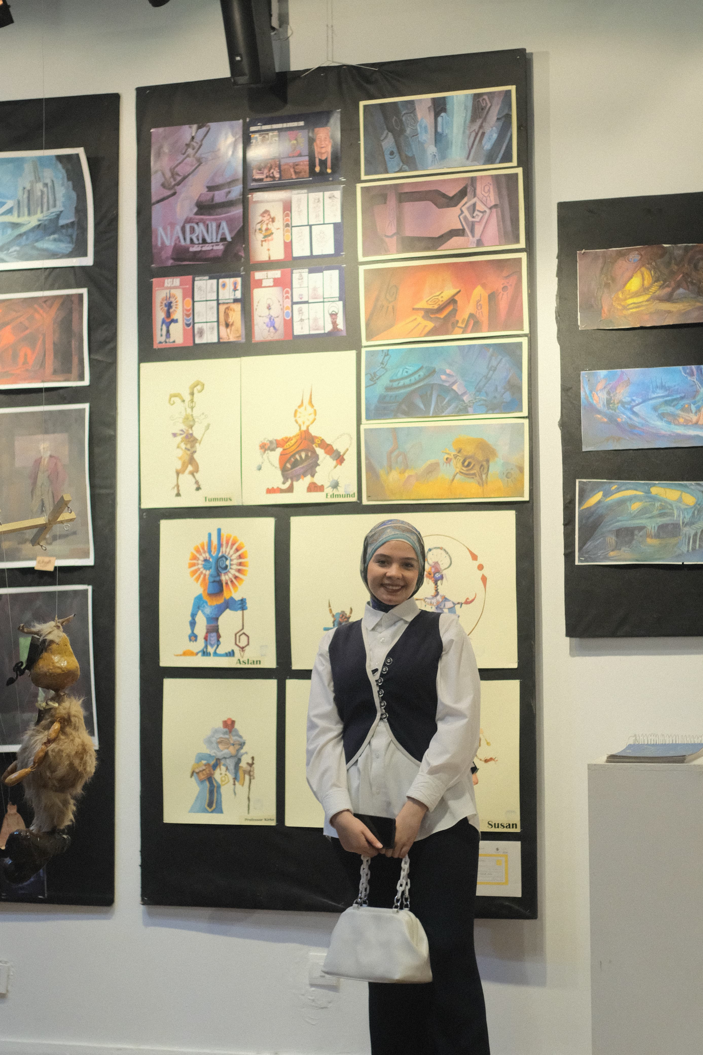 جانب من معرض لمشاريع تخرج طلاب قسم الديكور بجامعة حلوان فى دار الأوبرا المصرية (19)