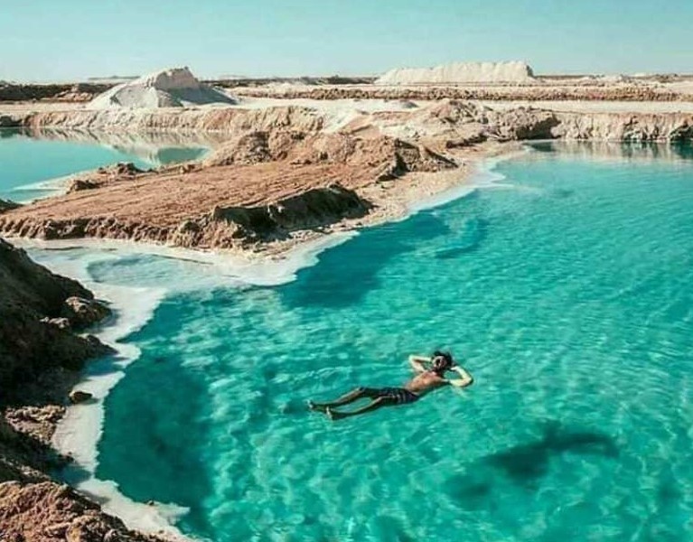 متعة السباحة في بحيرات الملح - سوة