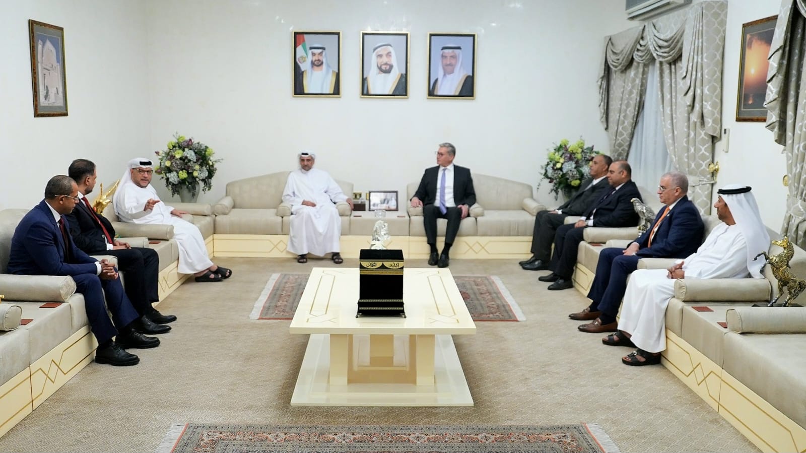 لقاء حاكم الفجيرة ووزير البترول المصري