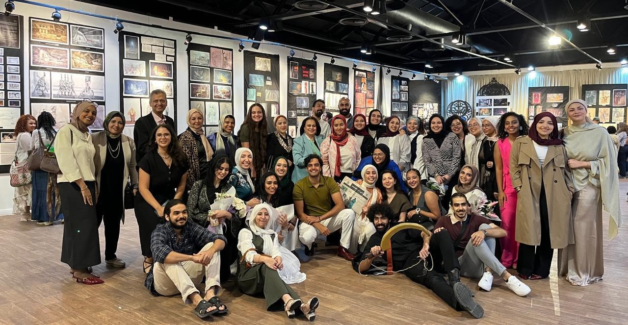 جانب من معرض لمشاريع تخرج طلاب قسم الديكور بجامعة حلوان فى دار الأوبرا المصرية (9)