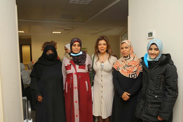 النجمة ناهد السباعي تدعم محاربات سرطان الثدي بالأقصر