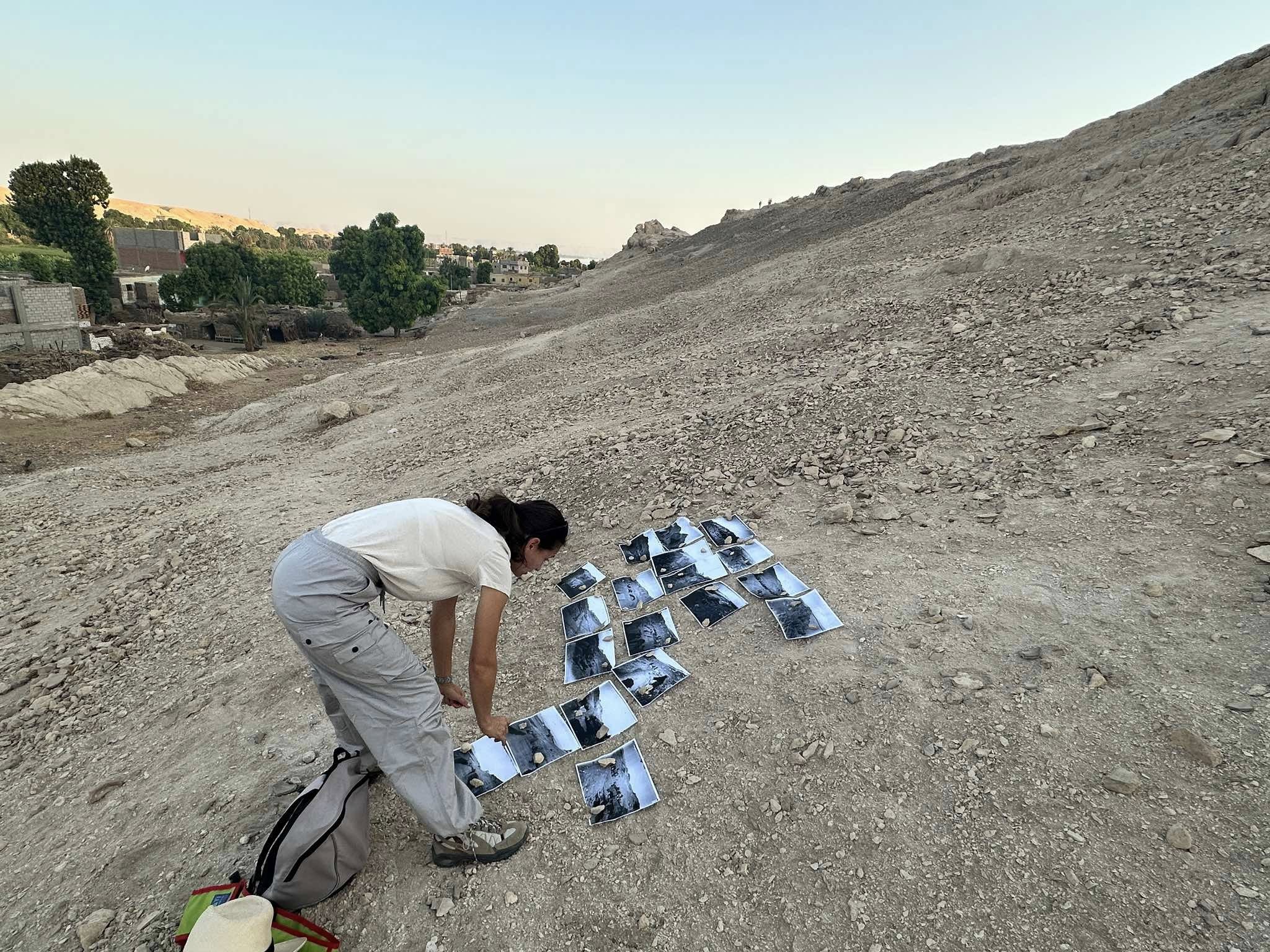 دراسة الصور فى منطقة بين الجبلين الأثرية بمدينة إسنا دراسة الصور فى منطقة بين الجبلين الأثرية بمدينة إسنا