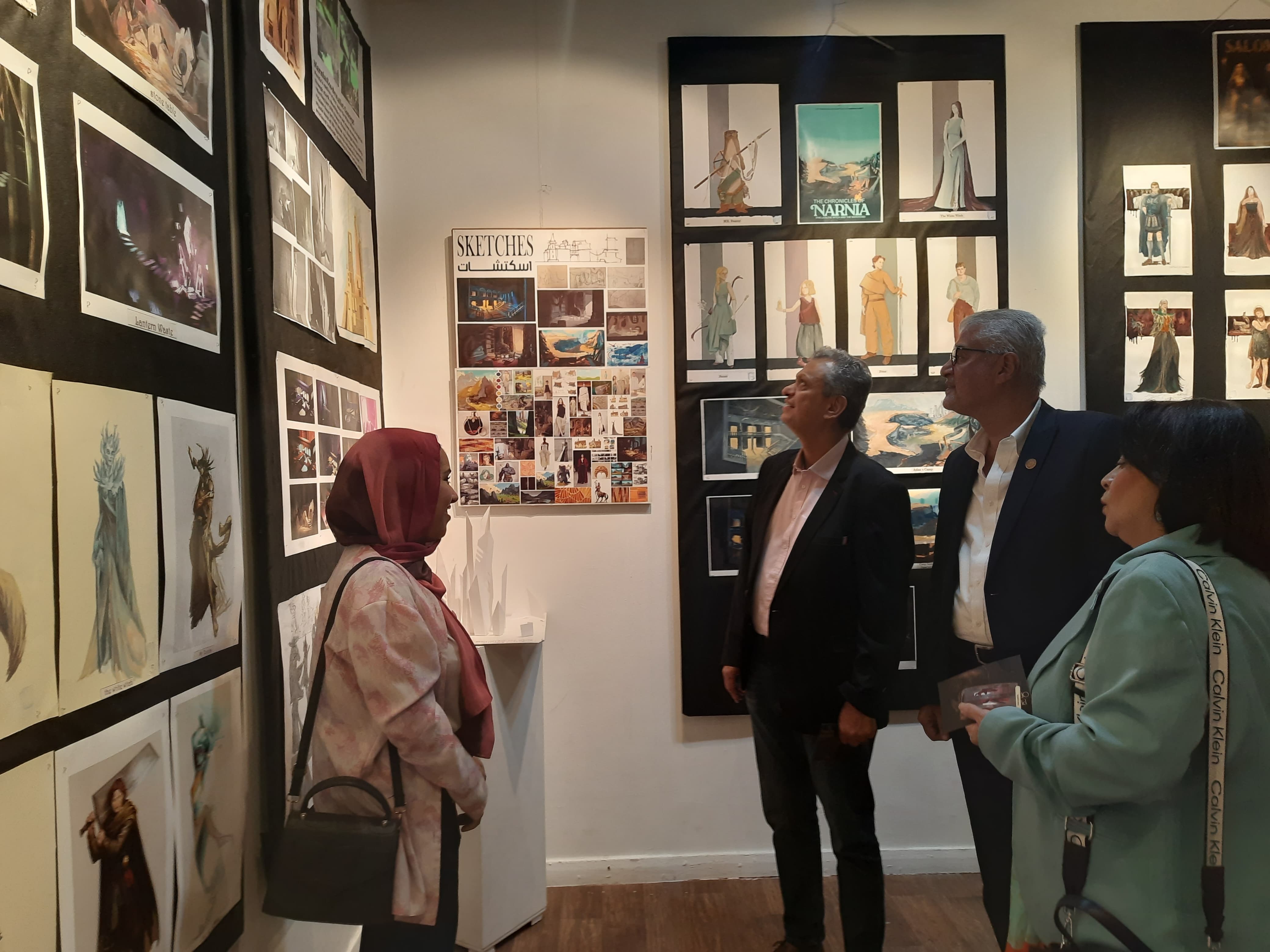 جانب من معرض لمشاريع تخرج طلاب قسم الديكور بجامعة حلوان فى دار الأوبرا المصرية (6)