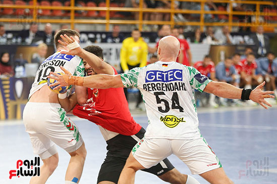  فريق رجال كرة اليد بالنادى الأهلى أمام نظيره ماجدبيرج الألماني (17)