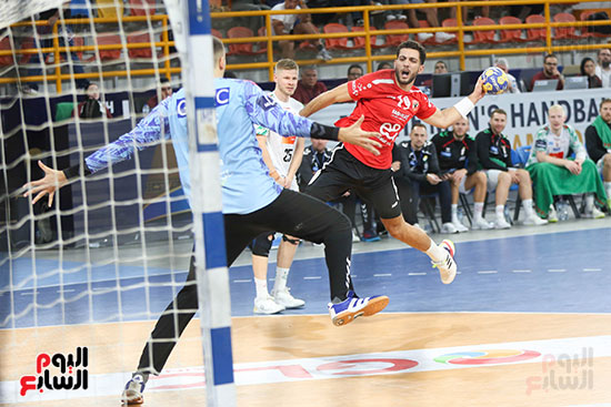  فريق رجال كرة اليد بالنادى الأهلى أمام نظيره ماجدبيرج الألماني (1)