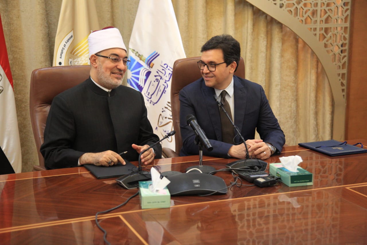 الدكتور أحمد فؤاد هَنو والدكتور نظير محمد عياد