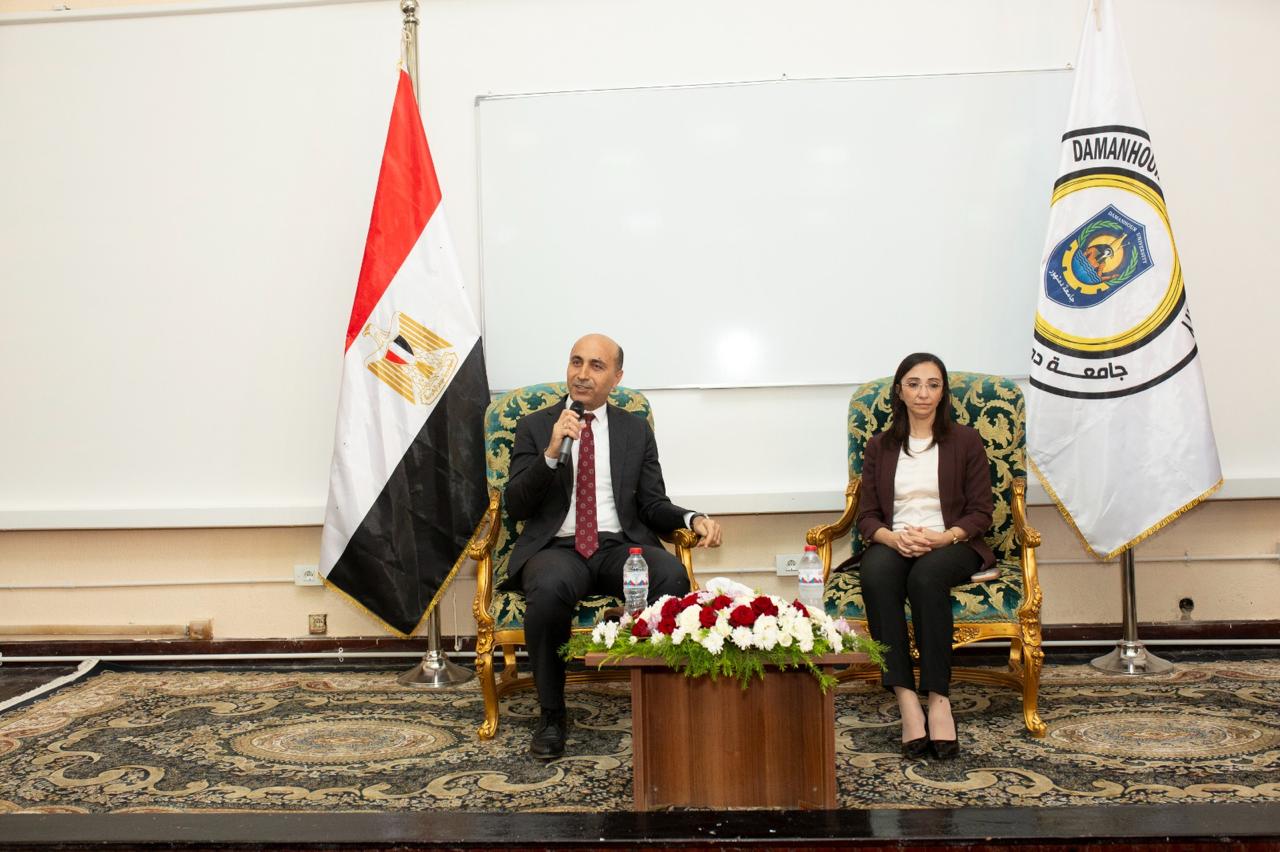 جامعة دمنهور الأهلية تحتفي باستقبال الدفعة الأولى من طلابها (3)