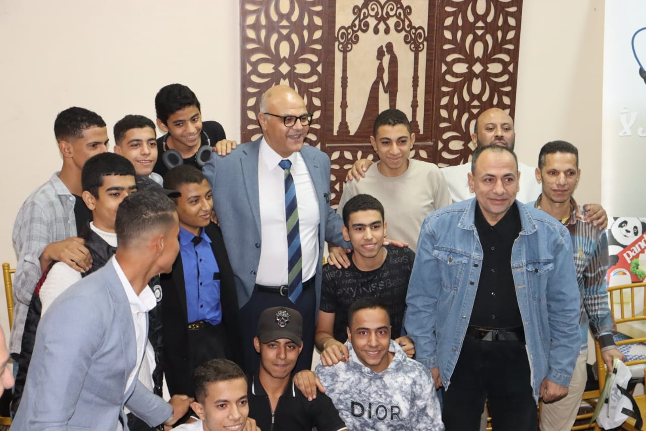 محافظ القليوبية يفتتح ملتقى توظيفي بنادي قليوب  (5)