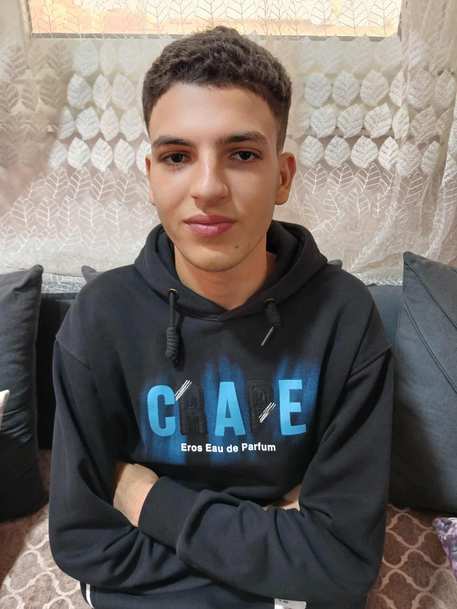 طالب ثانوى يبتكر سلة تعمل عن بعد