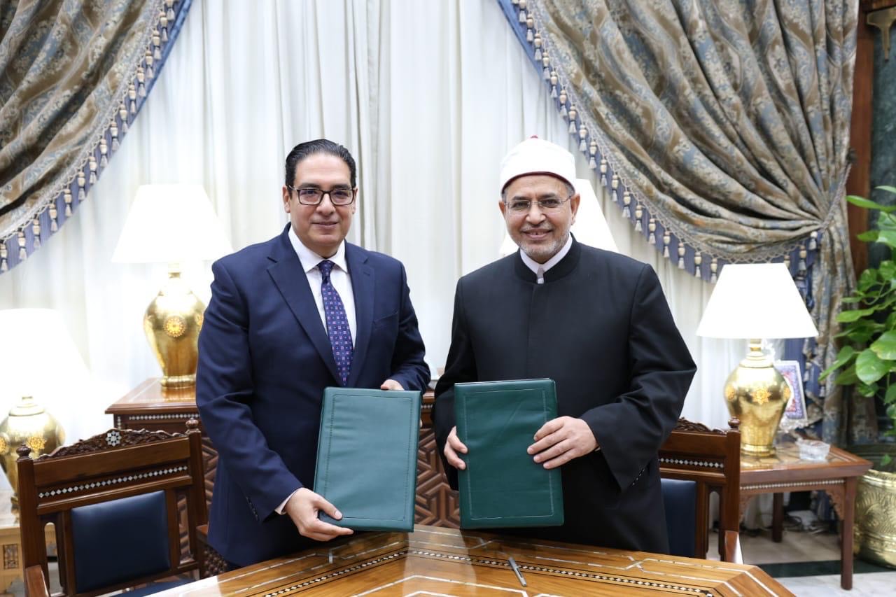 مراسم توقيع بروتوكول تعاون بين جامعة الأزهر وجامعة القاهرة مراسم توقيع بروتوكول تعاون بين جامعة الأزهر وجامعة القاهرة