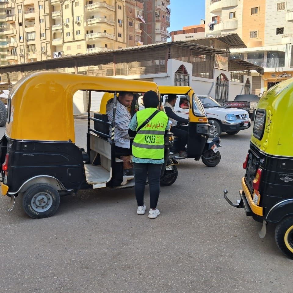 توعية سائقي التكاتك