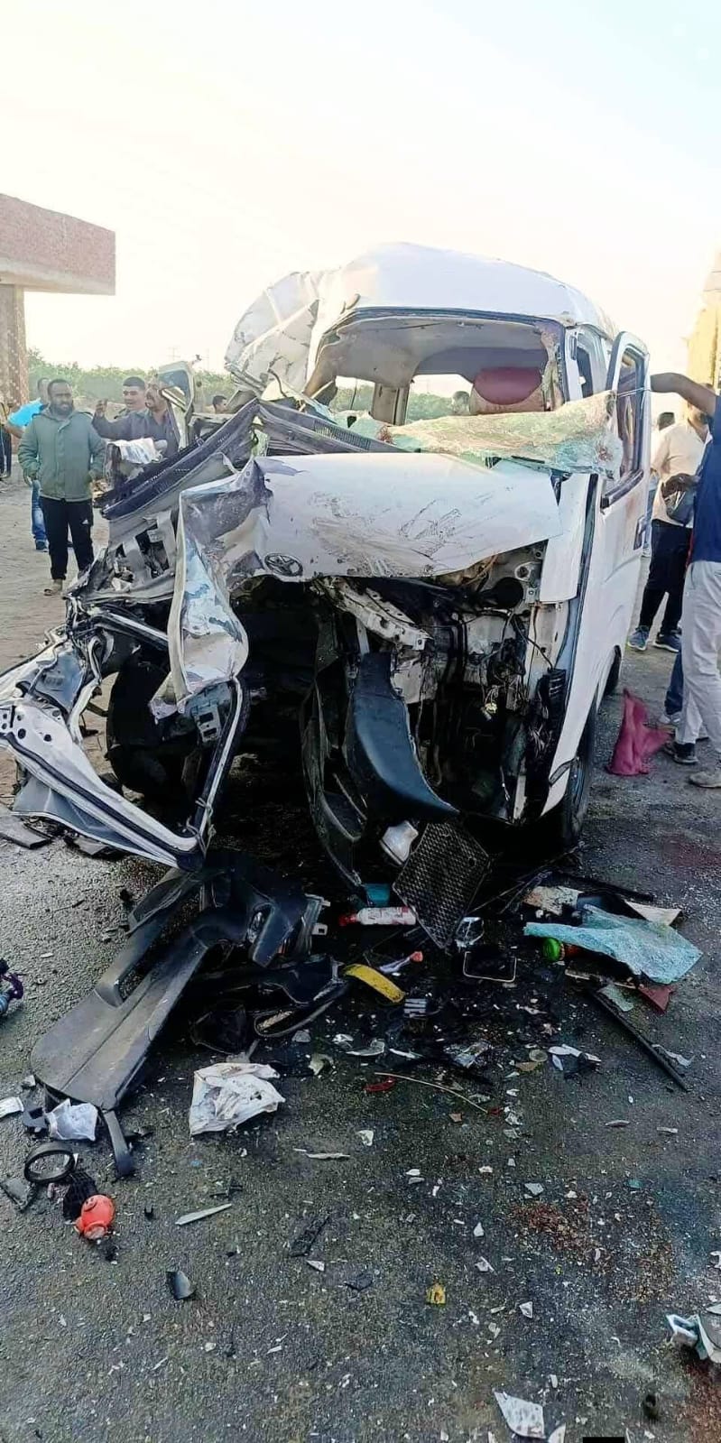 الميكروباص بعد الحادث الميكروباص بعد الحادث