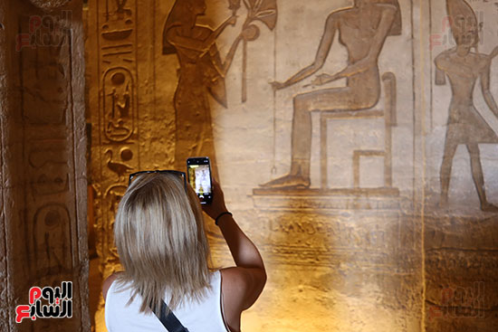 انبهار-السائحين_1 انبهار-السائحين_1