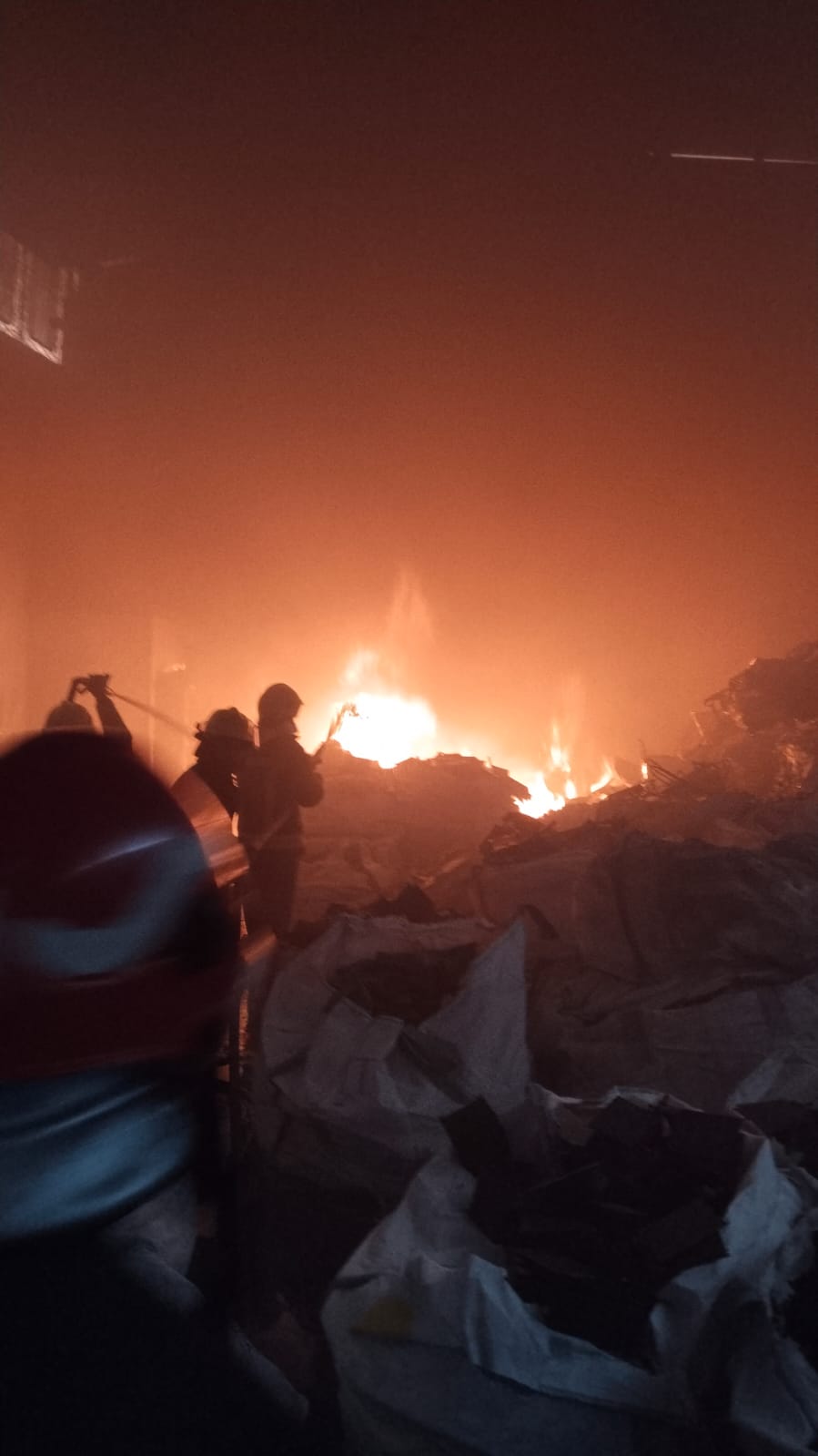 حريق (2)