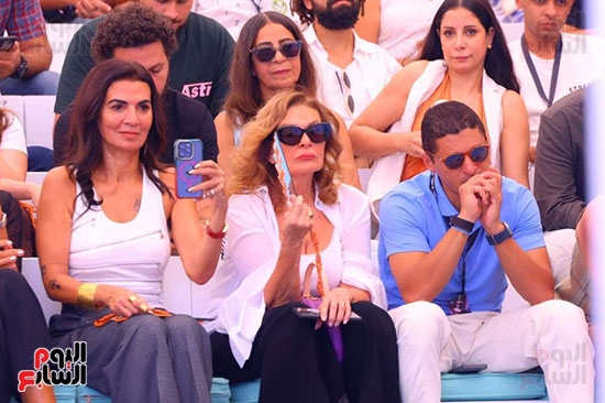 النجمة يسرا