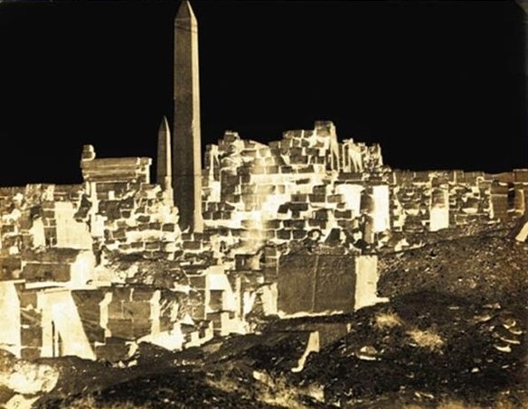 صورة لمعبد الكرنك عام 1860 صورة لمعبد الكرنك عام 1860