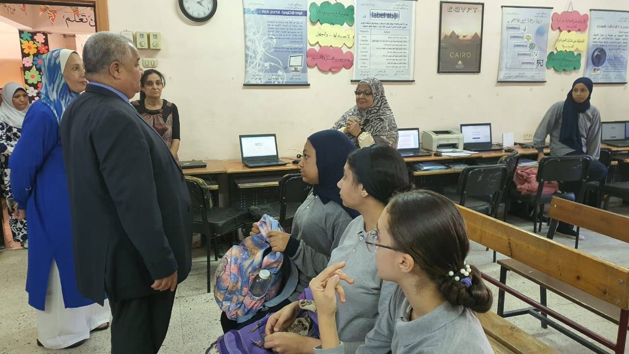 وكيل تعليم الأقصر يتابع سير العملية التعليمية بعدد من مدارس المحافظة وكيل تعليم الأقصر يتابع سير العملية التعليمية بعدد من مدارس المحافظة