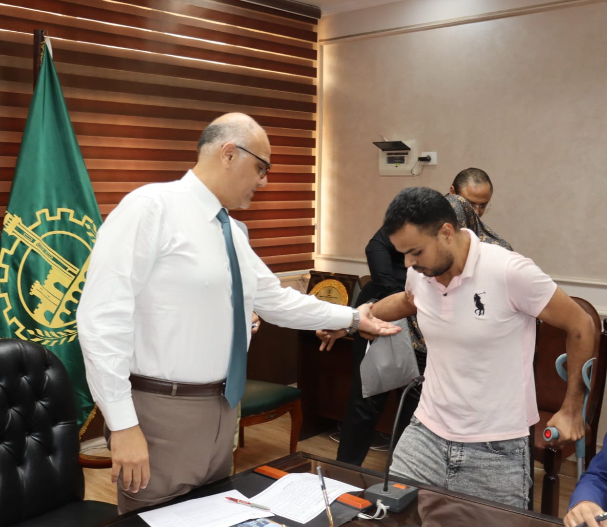 حل مشاكل المواطنين حل مشاكل المواطنين