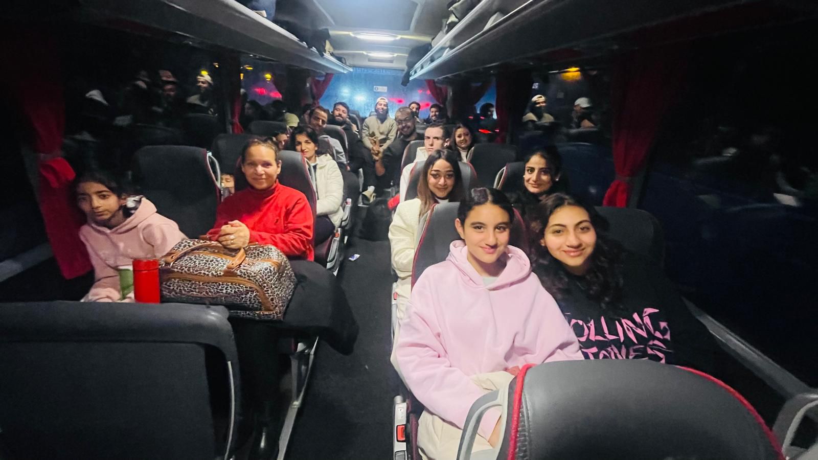 الجاليات المصرية تتحرك لبروكسل لاستقبال الرئيس السيسى (33)