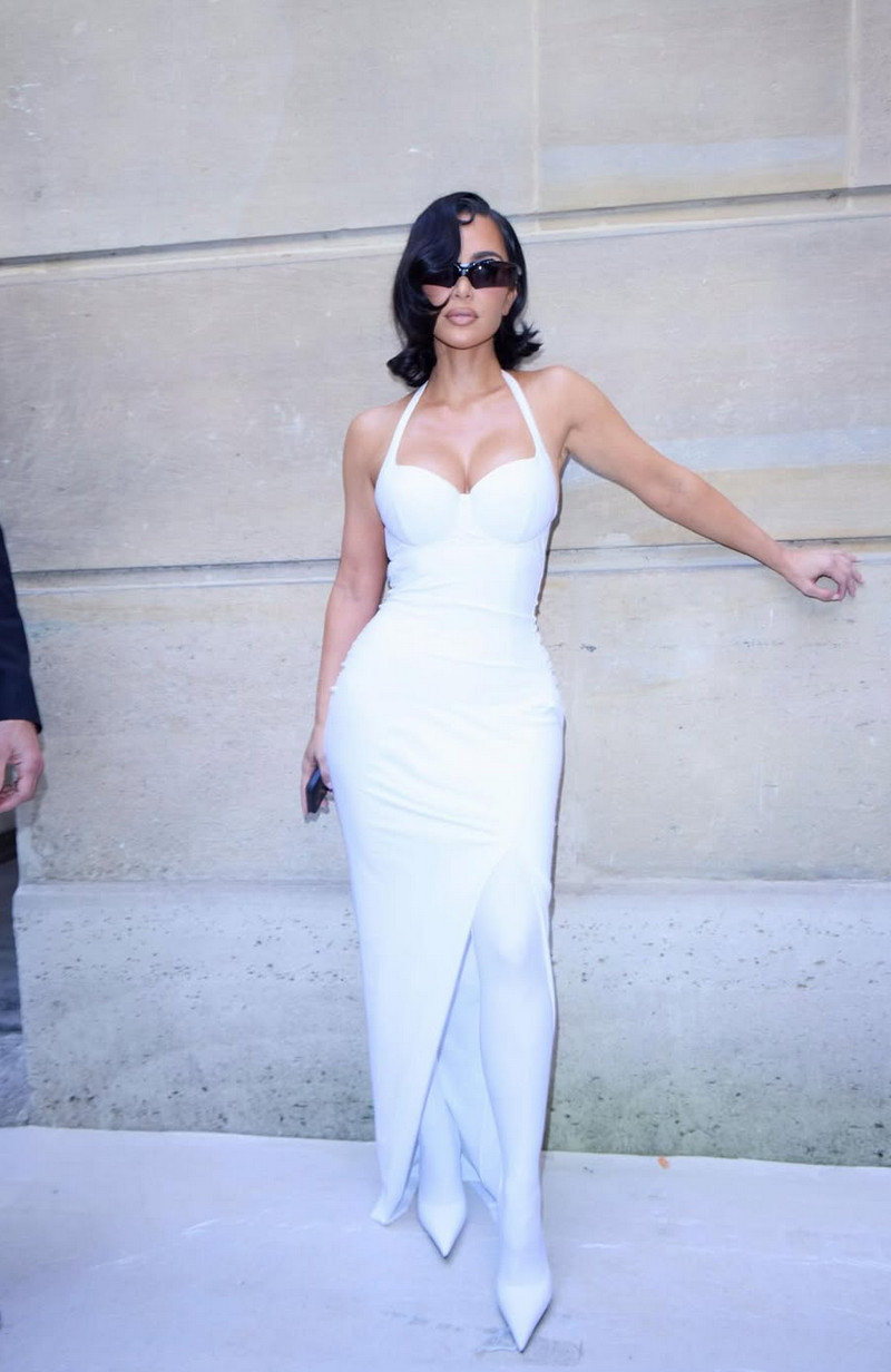 اطلالات كيم كاردشيان  (1)