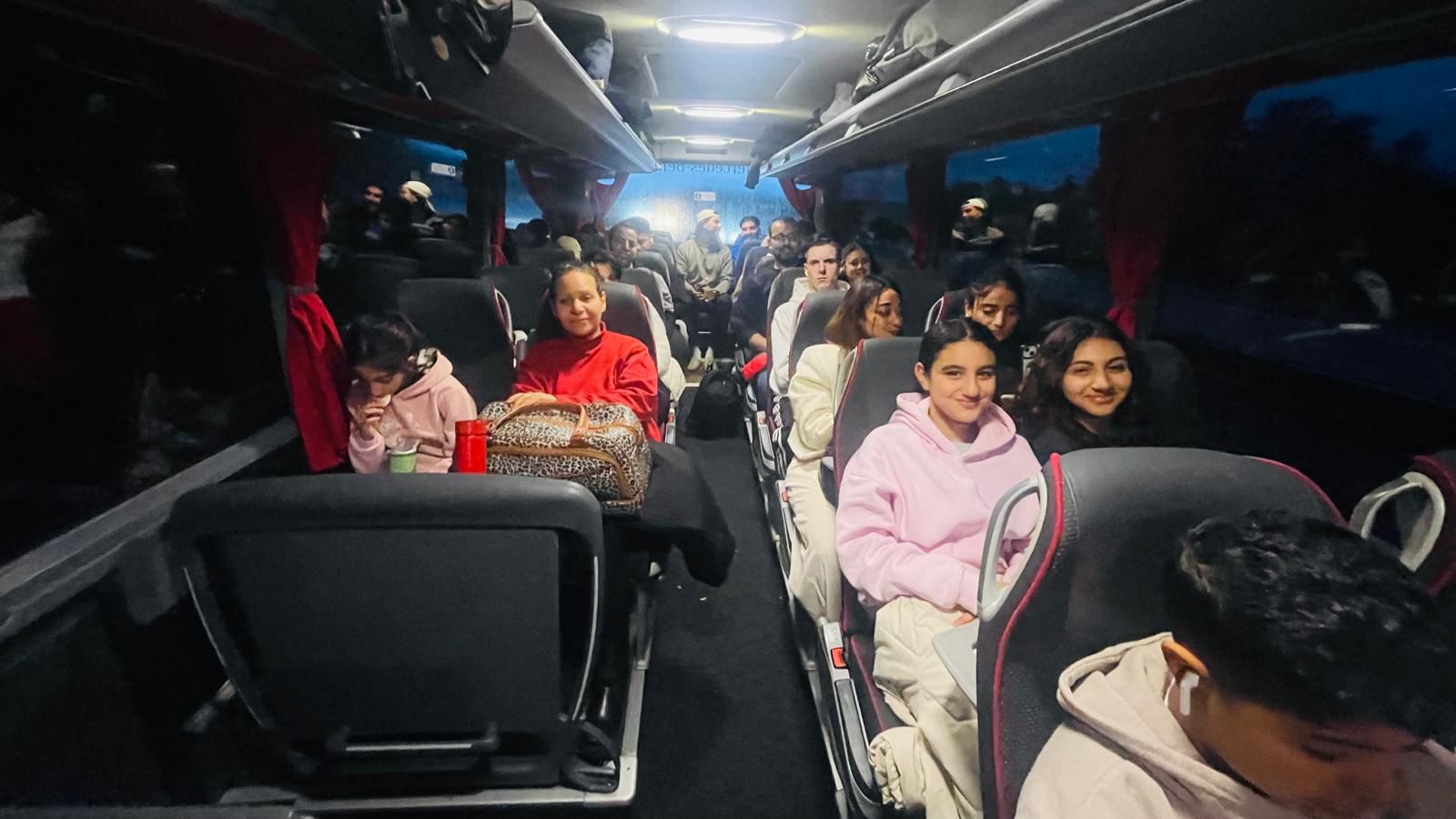 الجاليات المصرية تتحرك لبروكسل لاستقبال الرئيس السيسى (8)