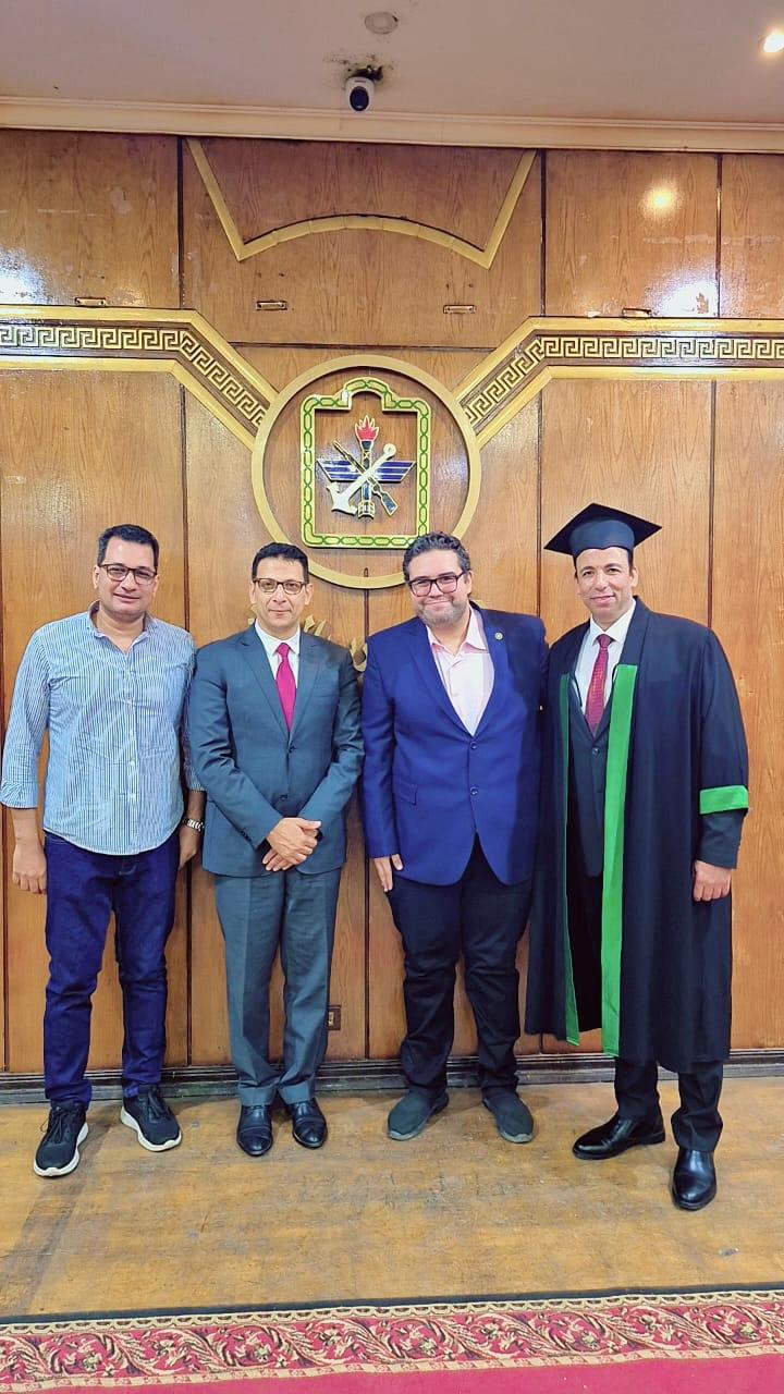 جانب من المناقشة (2)