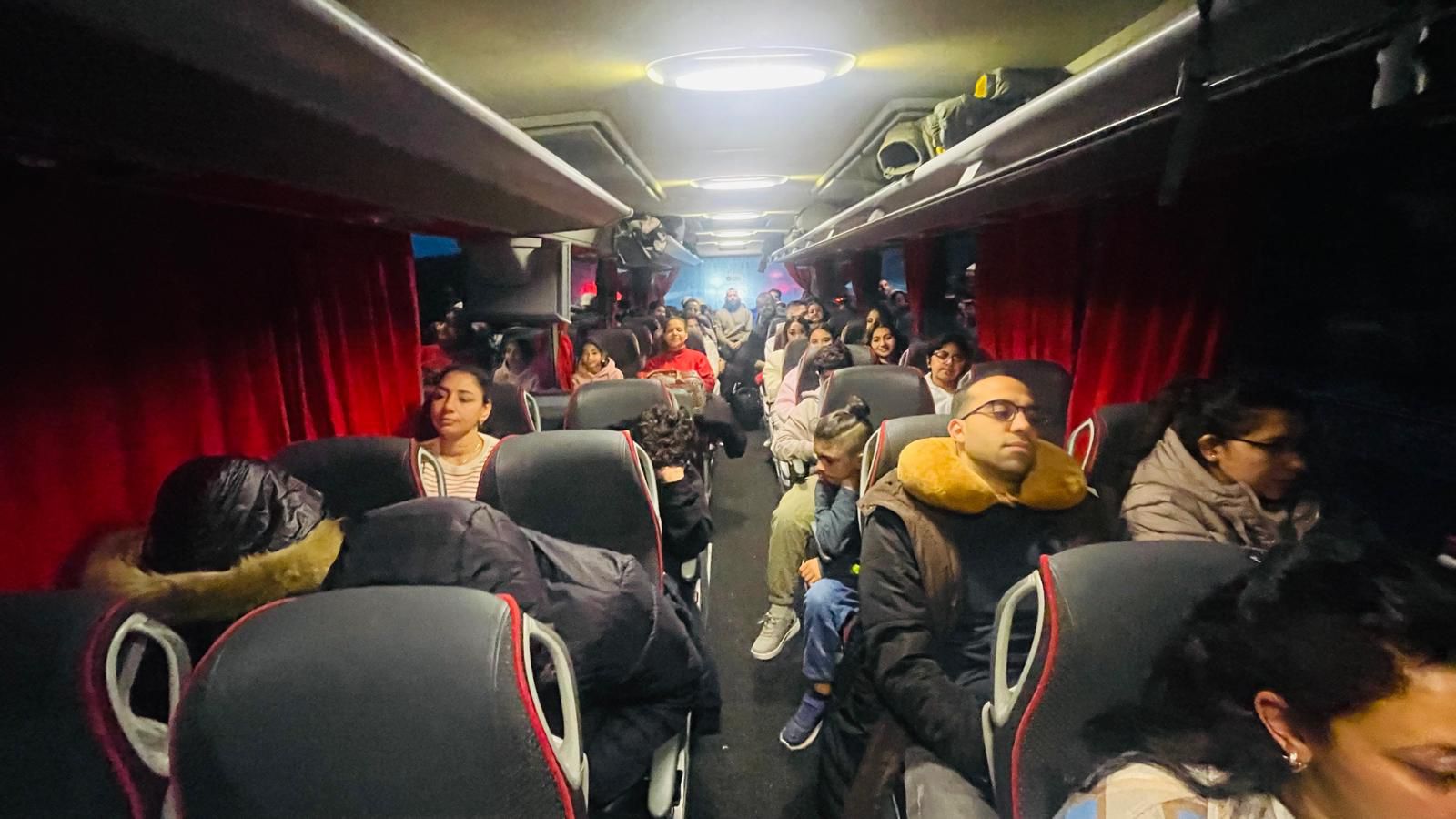 الجاليات المصرية تتحرك لبروكسل لاستقبال الرئيس السيسى (29)