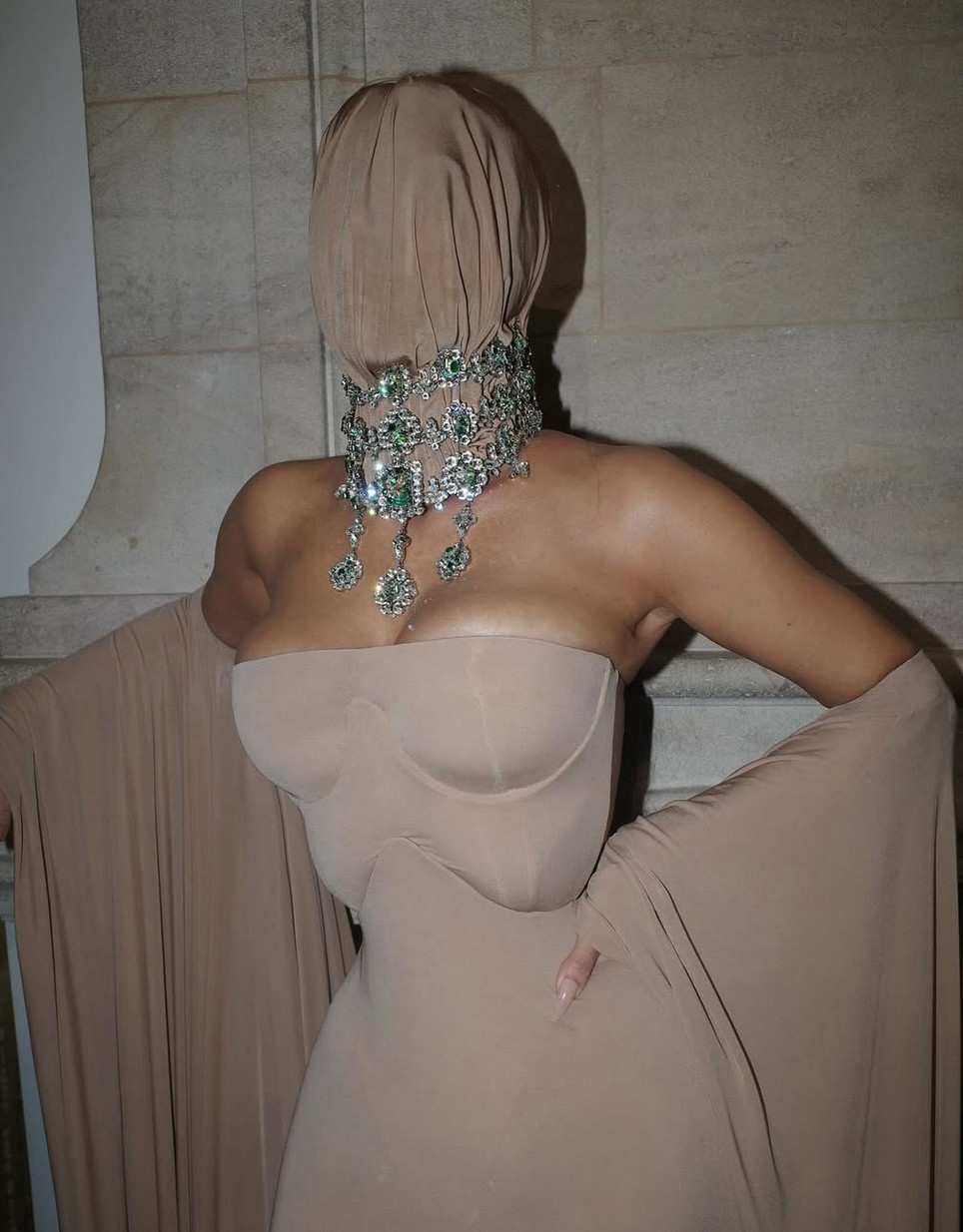 اطلالات كيم كاردشيان  (8)