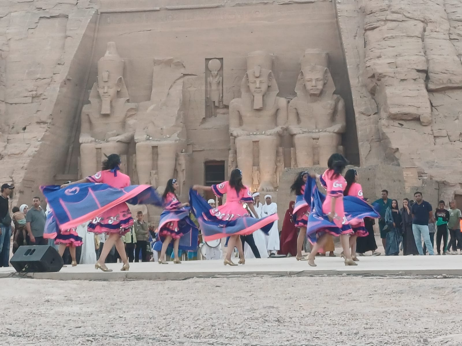 جانب من العروض جانب من العروض