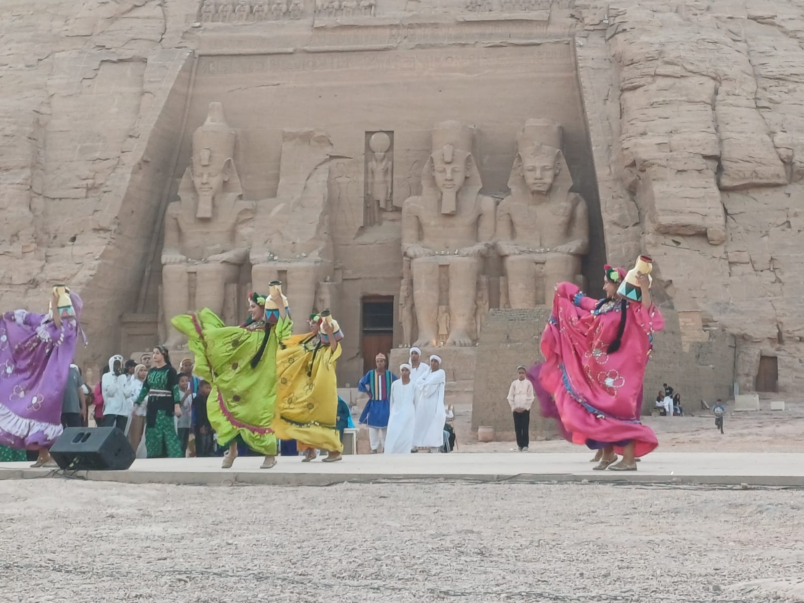 عروض امام معبد ابو سمبل عروض امام معبد ابو سمبل