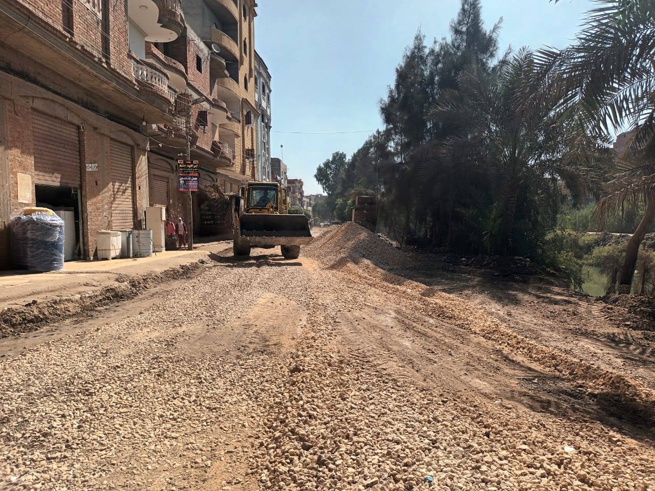 رفع كفاءة الطرق ونظافتها بقرية منشأة عباس رفع كفاءة الطرق ونظافتها بقرية منشأة عباس