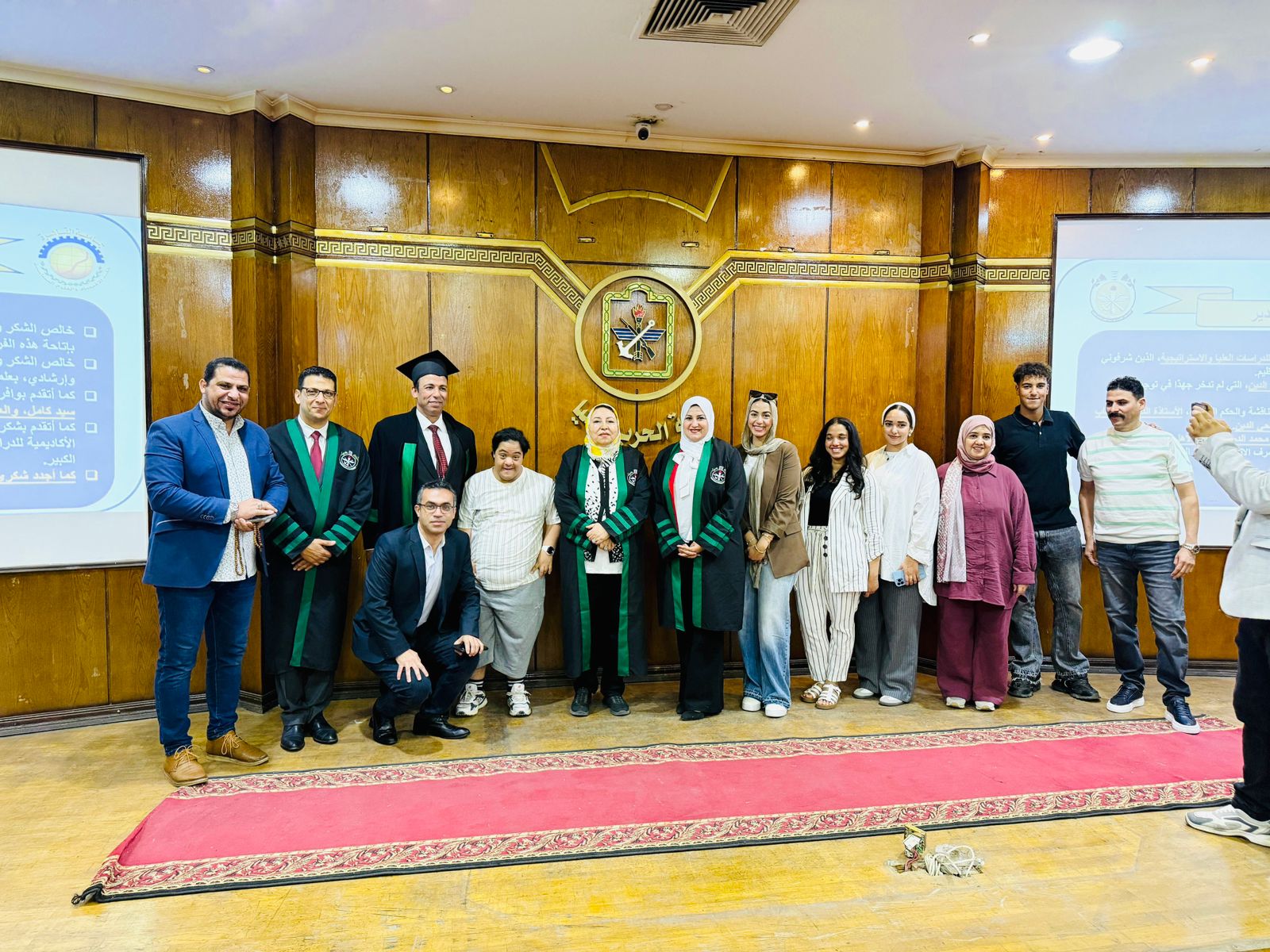 جانب من المناقشة (5)